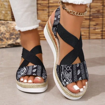 Dame Plateau-sandaler med moderne krydsrem og skridsikker sål Stilla
