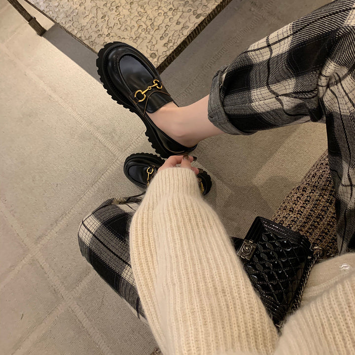 Dame Chunky Loafers med luksuriøs metal-detalje og robust gummisål Stilla