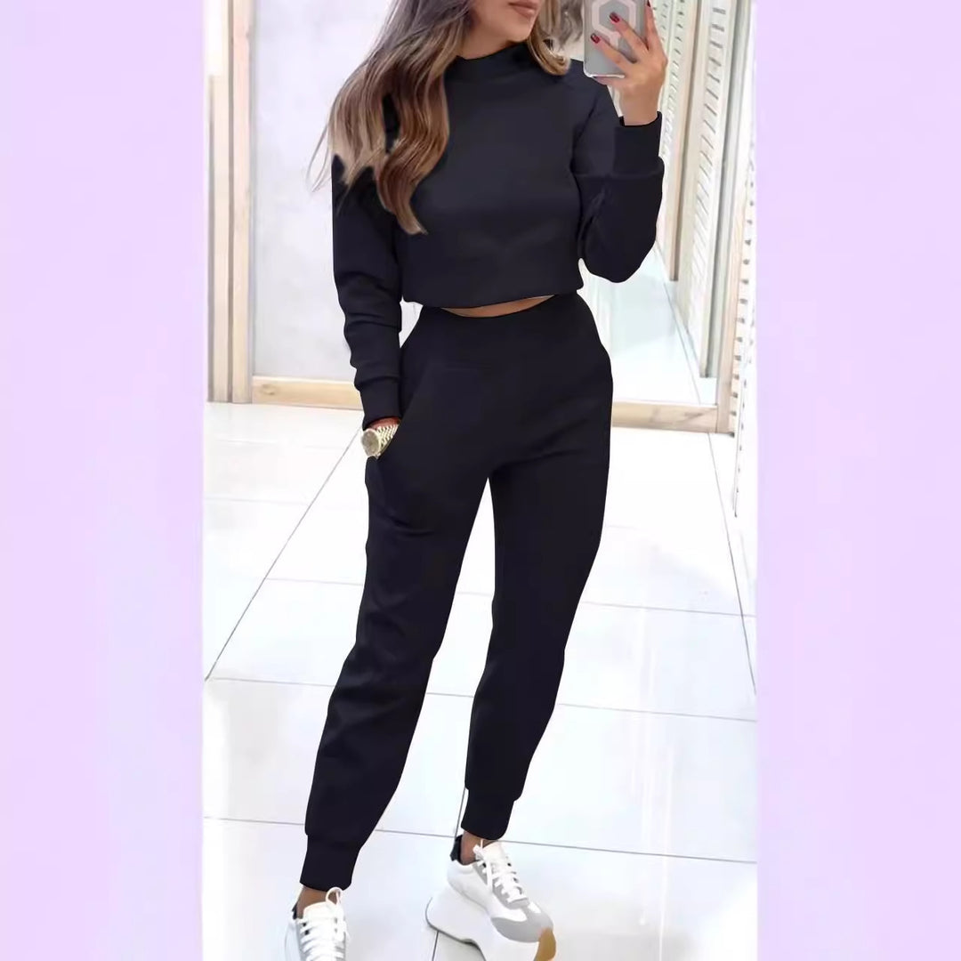 Damer sportsæt med cropped top og komfortable joggebukser Stiila