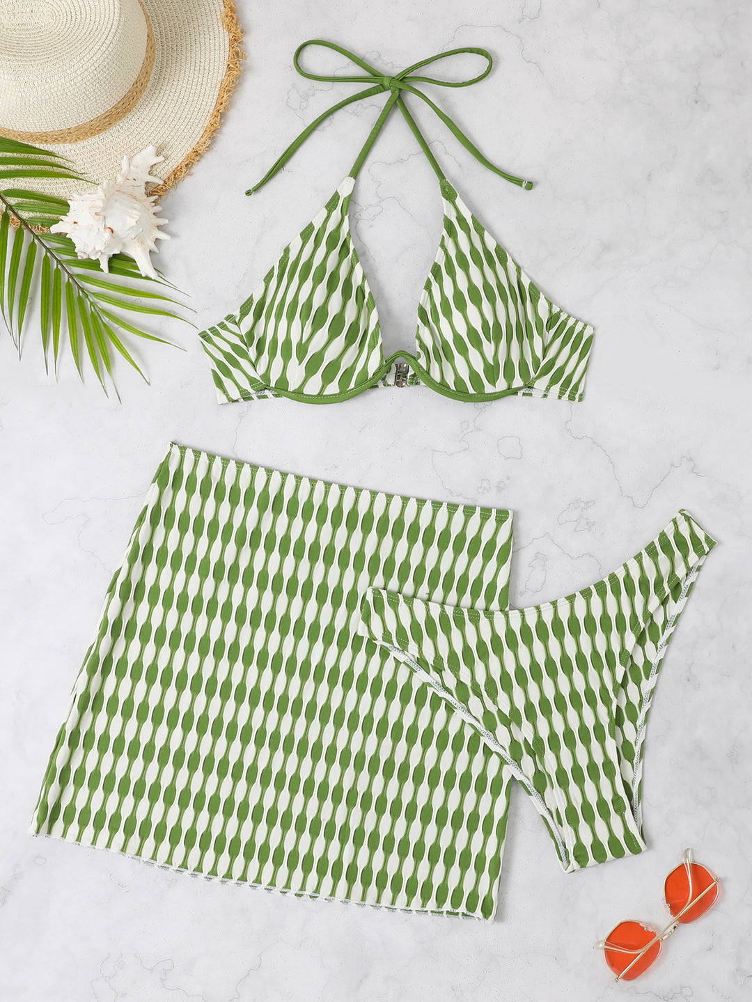 Femme Triangle Bikini Set med Nederdel-Bukser Stilla