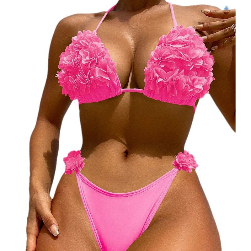 Dame triangel-bikini med florale 3D-detaljer og høj udskæring Skovae