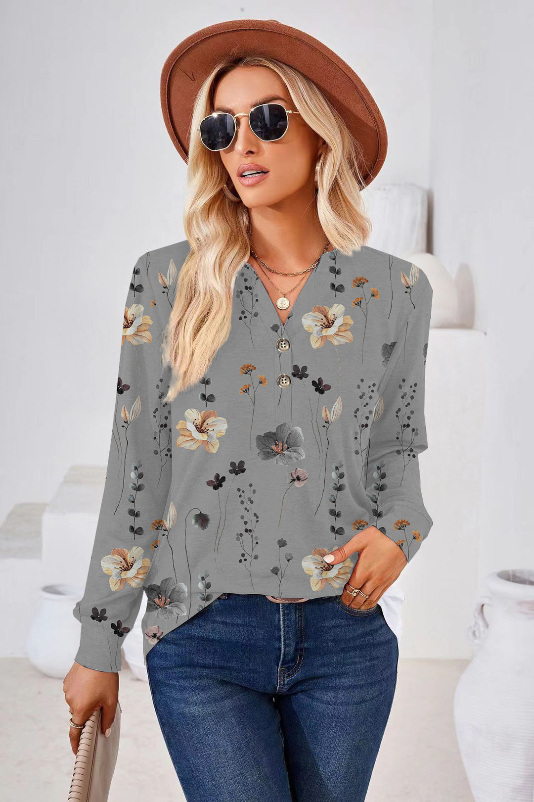 Dame Langærmet bluse med floralt print og knapdetaljer Stilla