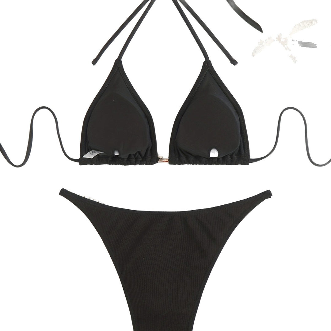 Dame triangel-bikini sæt med glamourøse perle detaljer og justerbare stropper Stilla