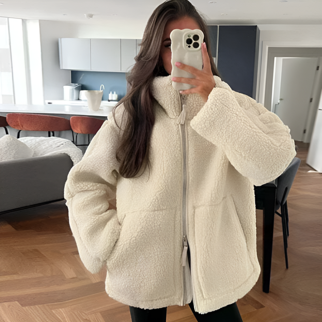 Stilla | Moderne fleecejakke med trendy snit