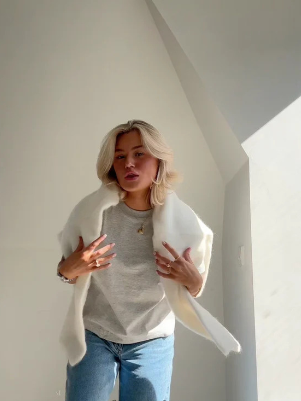 Stilla | Rundhalstrøje med elegant snit