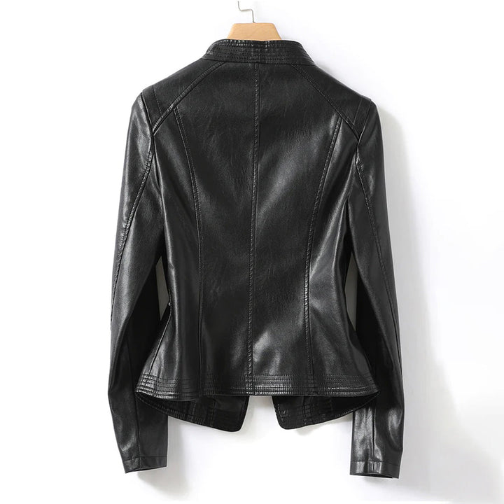 Stilla | Slim-fit- og elegant jakke til damer