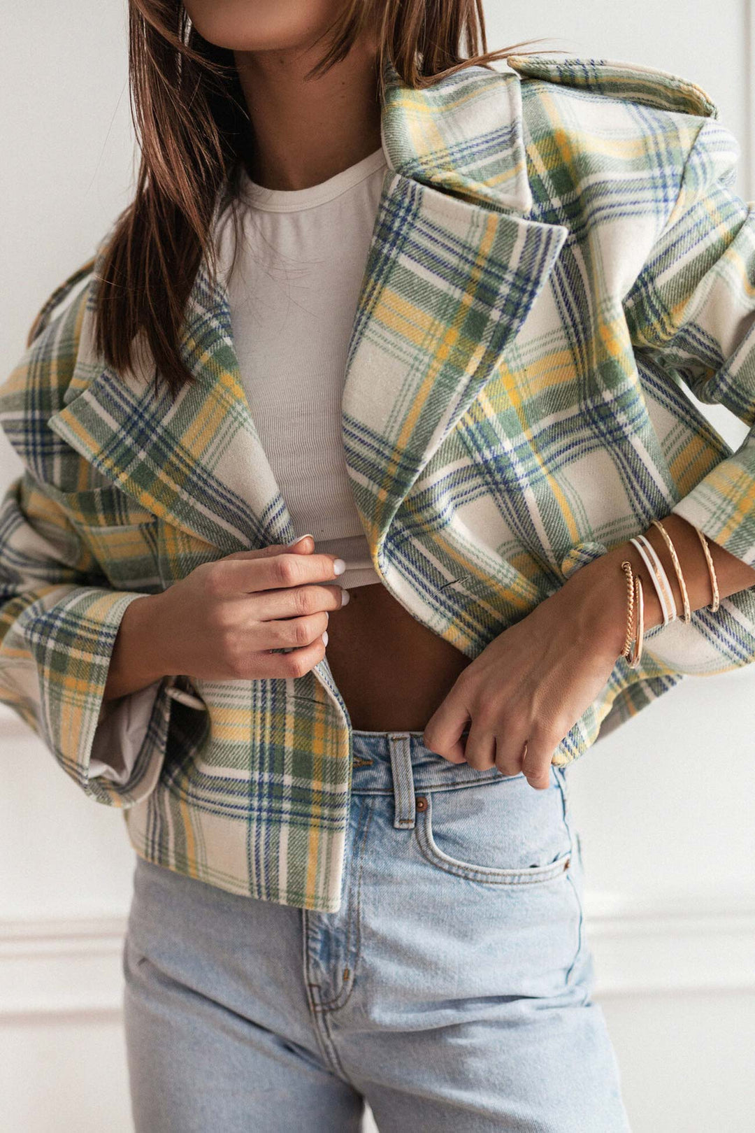 Stilla | Rutig Kort Blazer Med Knaplukning
