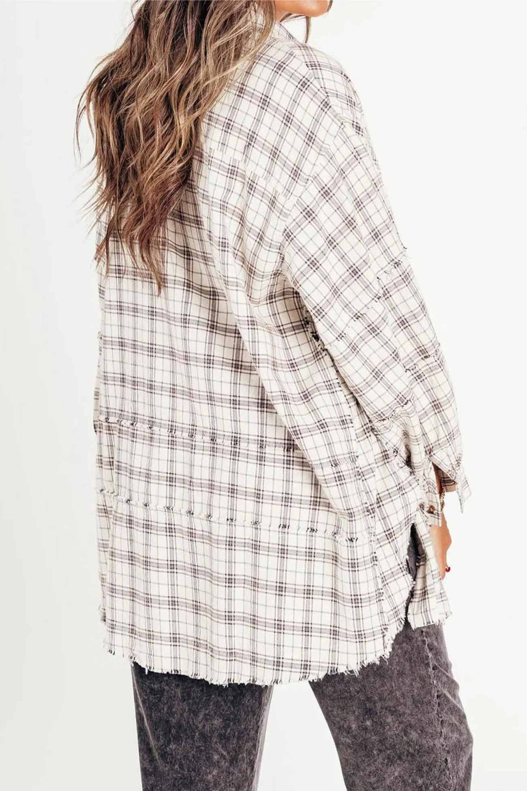 Stilla | Tartan Bluse Med Knapliste, Frynser og Slidskante