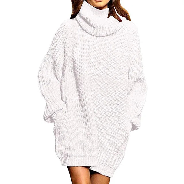 Stilla | Oversized Pullover med Rullekrave i Strik med Lange Ærmer og Lommer