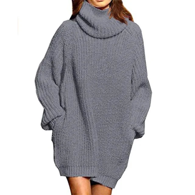 Stilla | Oversized Pullover med Rullekrave i Strik med Lange Ærmer og Lommer