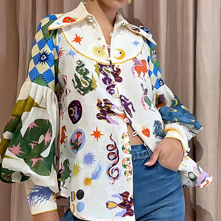 Stilla | Elegant Bluse Med En Legesyg Print Til Kvinder