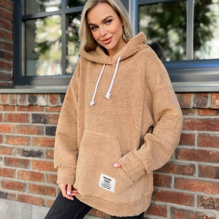 Stilla | Moded pels-hoodie