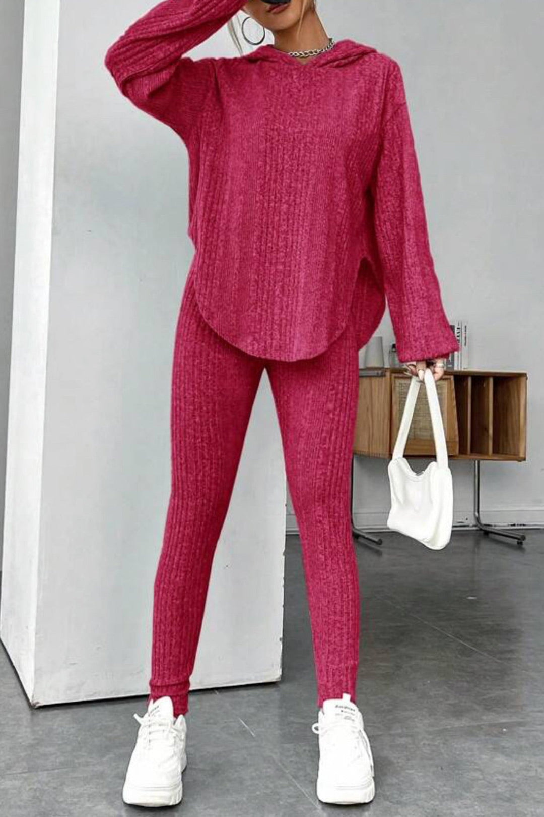 Stilla | Ensemble Leggings med hætte, ribbet split og afrundet kant