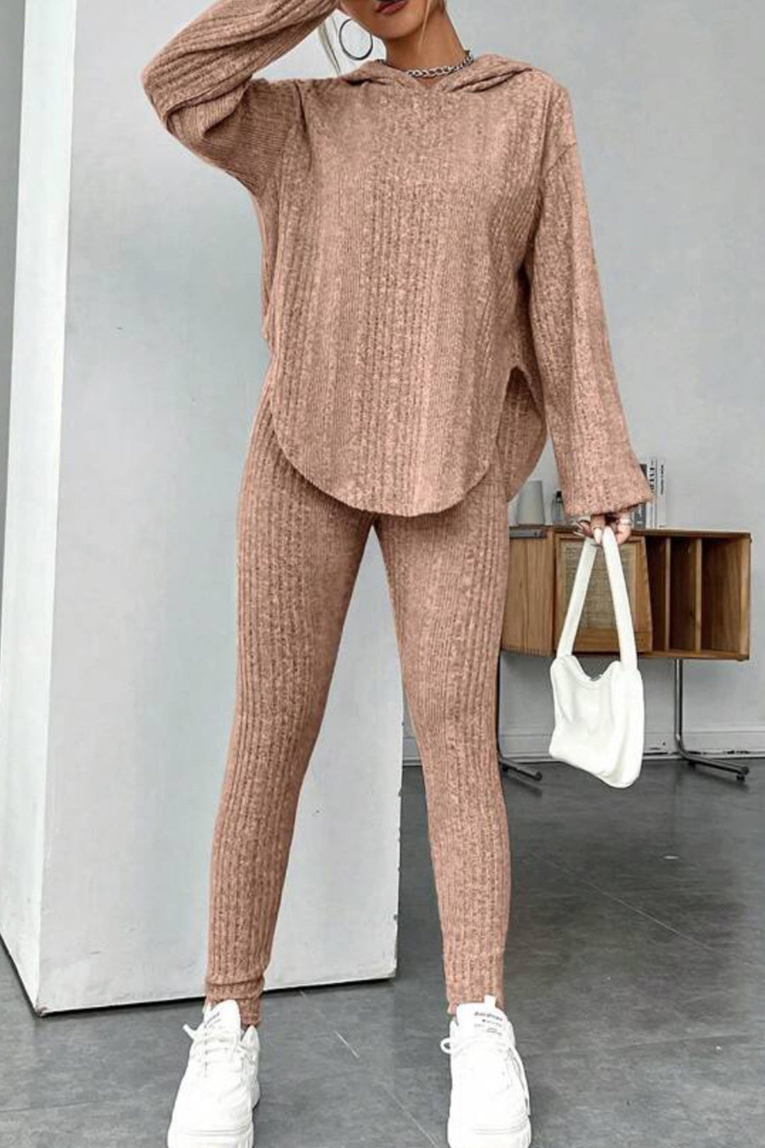 Stilla | Ensemble Leggings med hætte, ribbet split og afrundet kant