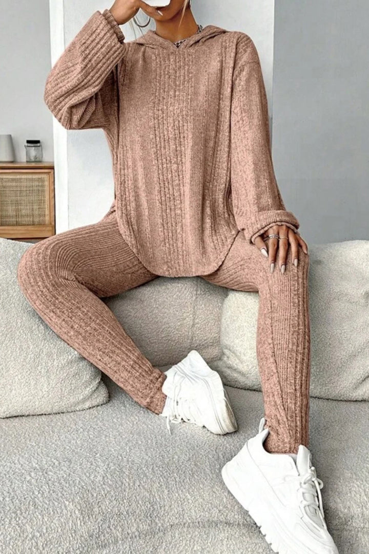 Stilla | Ensemble Leggings med hætte, ribbet split og afrundet kant