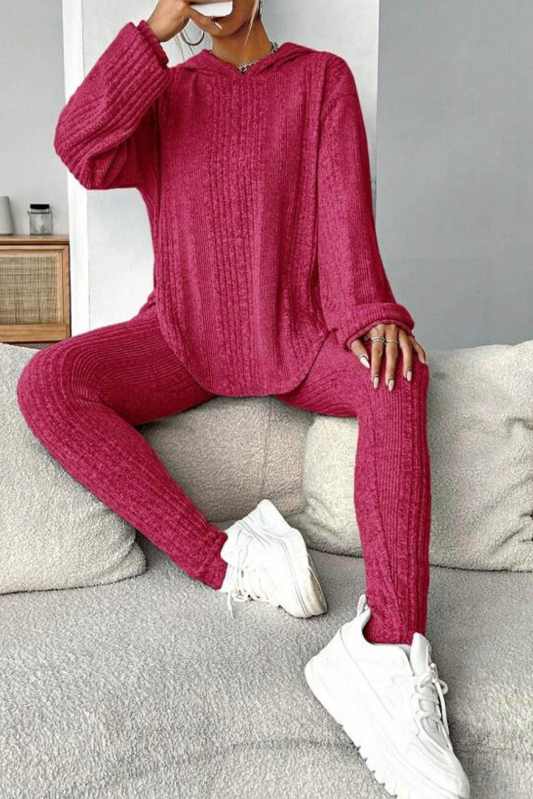 Stilla | Ensemble Leggings med hætte, ribbet split og afrundet kant