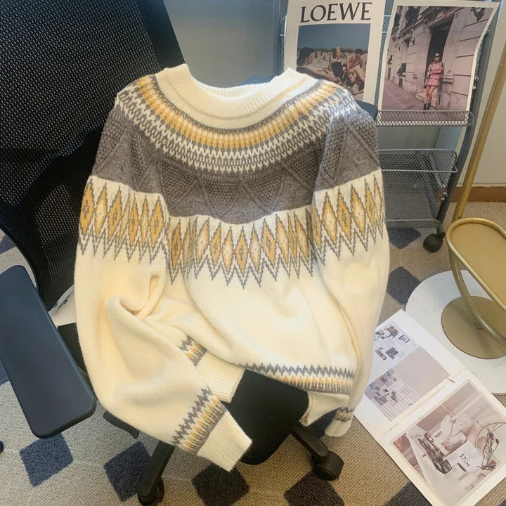 Stilla | Strikpullover med rund halsudskæring og varmt vinlese patchwork til kvinder