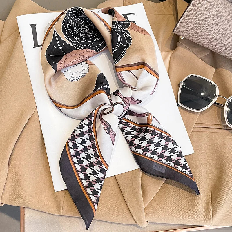 Stilla | Elegant Square Silkescarf I Chic Stil