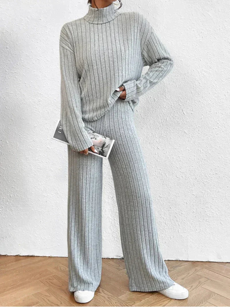 Stilla | Strikbukser og rullekravesweater til kvinder