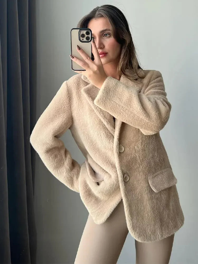 Stilla | Krammelig Plyschfrakke Med Modestil