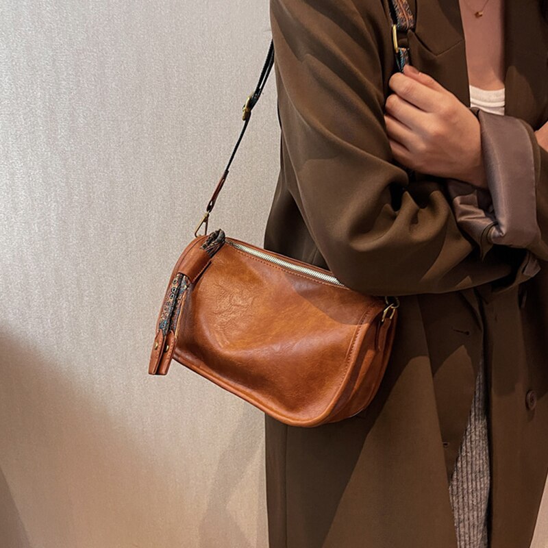 Stilla | Crossbody taske med grafisk mønster