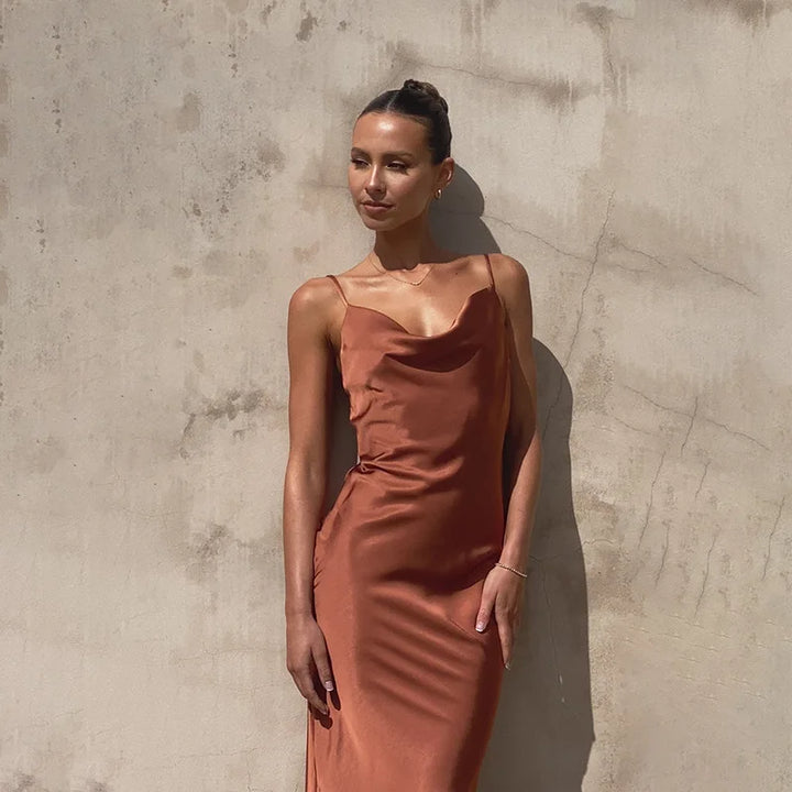 Stilla | Langt Satin Kjole