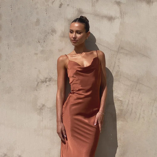 Stilla | Langt Satin Kjole