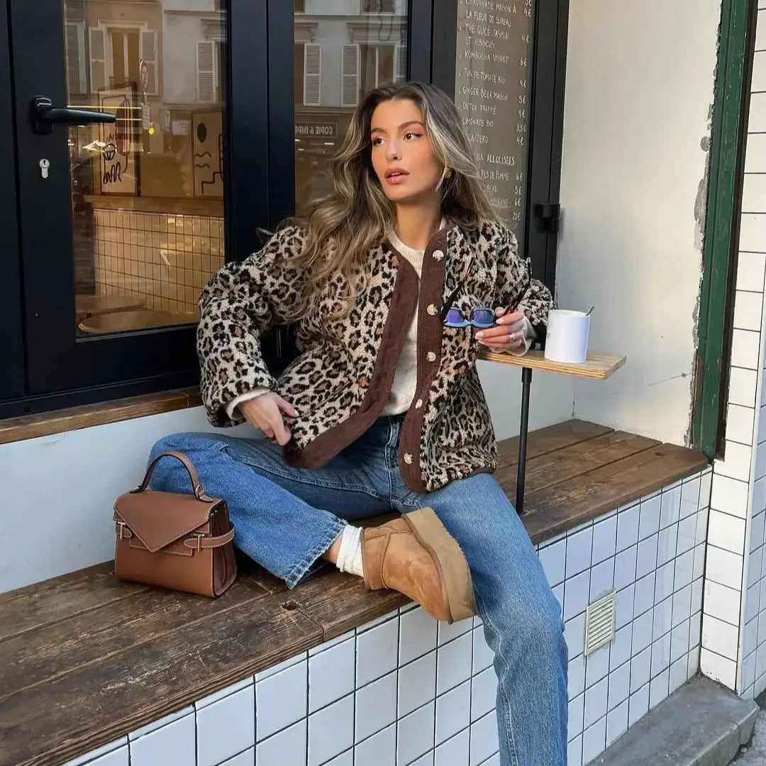 Stilla | Elegant Leopardstrikjakke