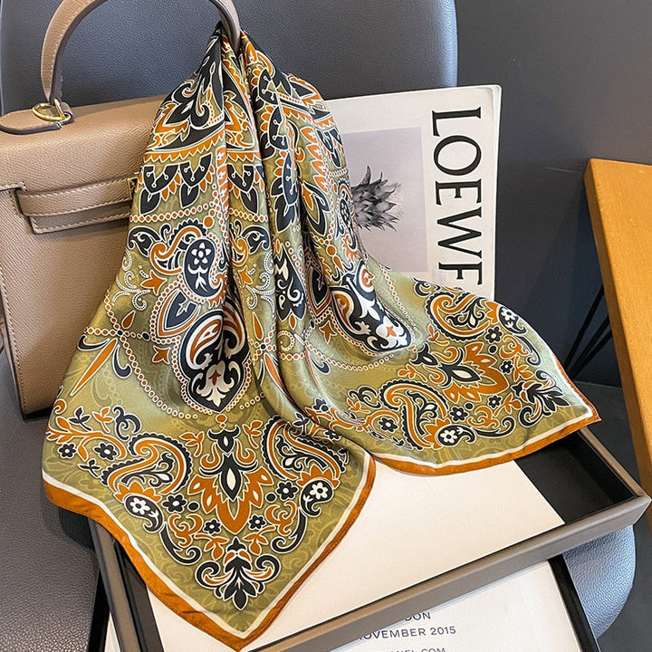 Stilla | Square 100% Silke Dekoration Chic Kvinde