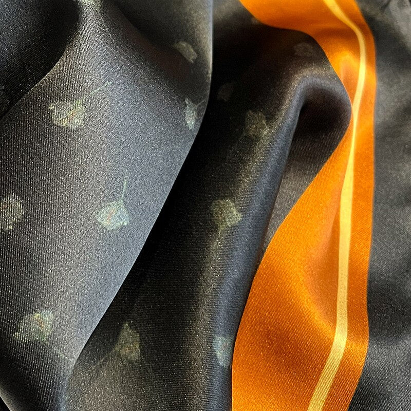 Stilla | Chic Og Raffineret 100% Silke Square