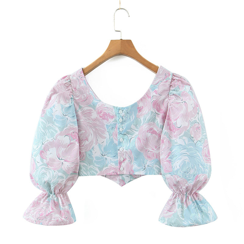 Stilla | Bluse Med Pastelfarvet Blomsterdesign og Puffærmer