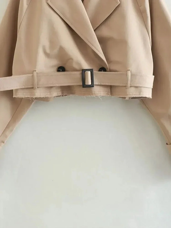 Stilla | Stilfuld Kort-Trenchcoat