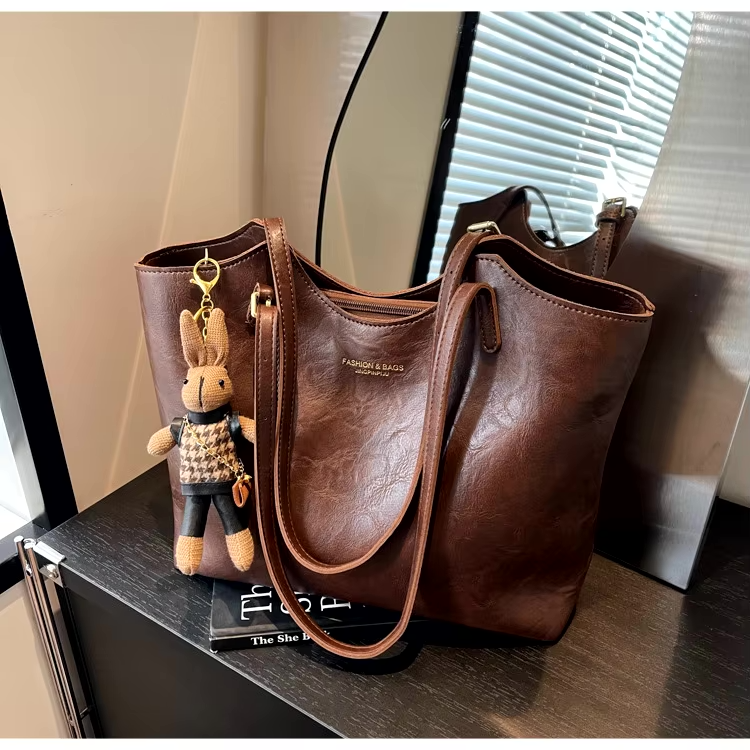 Stilla | Rustic Edge Tote
