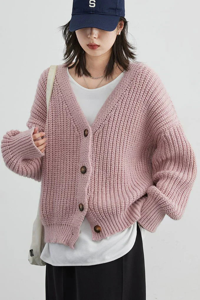 Stilla | Komfortabel Strikket Sweater Med Knapper