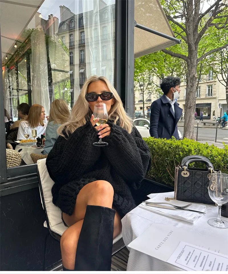 Stilla | Oversized rullekrave sweater med lange ærmer