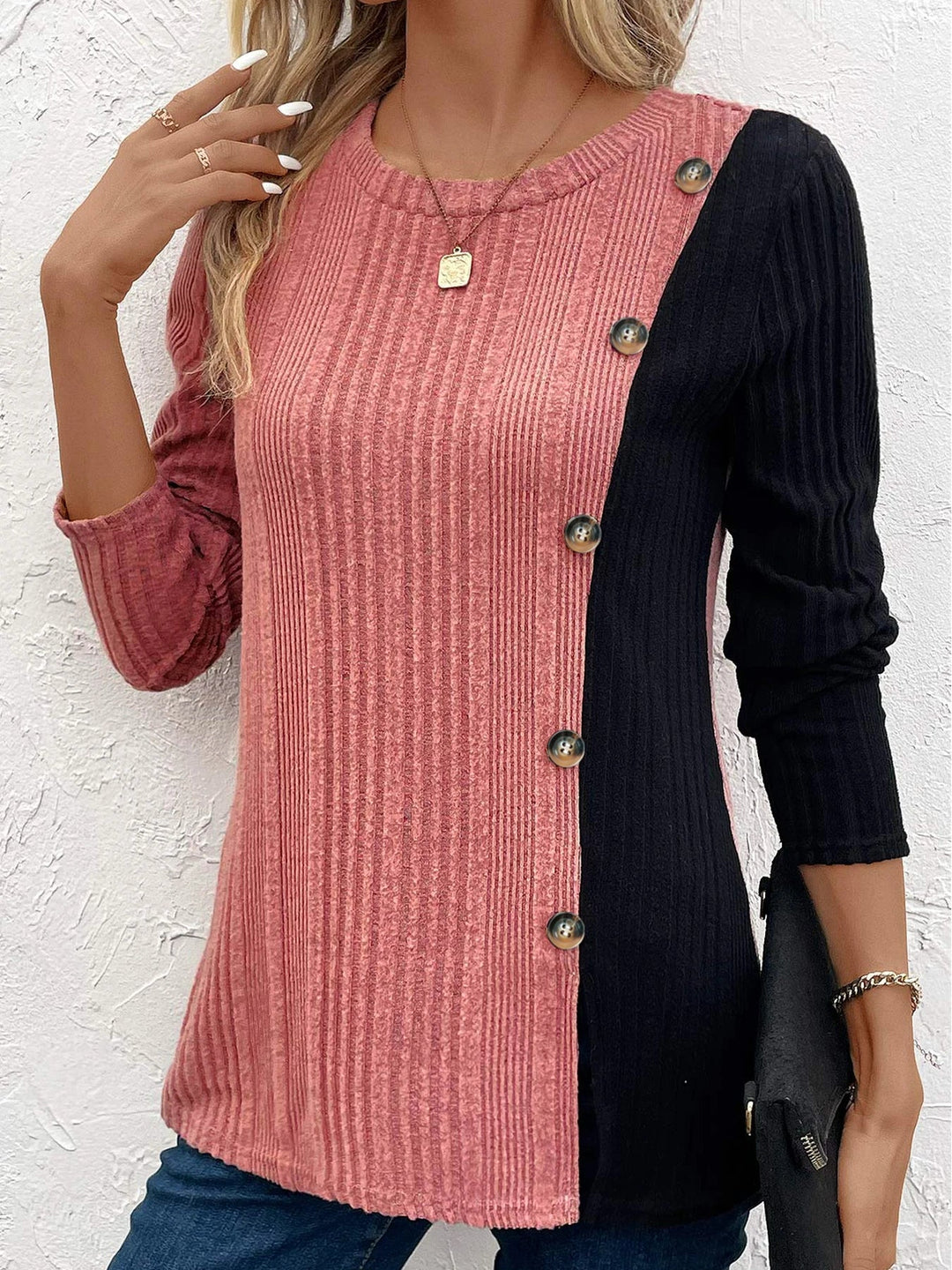 Stilla | Dam Langærmet T-shirt Med Color Block Detaljer Og Knapliste