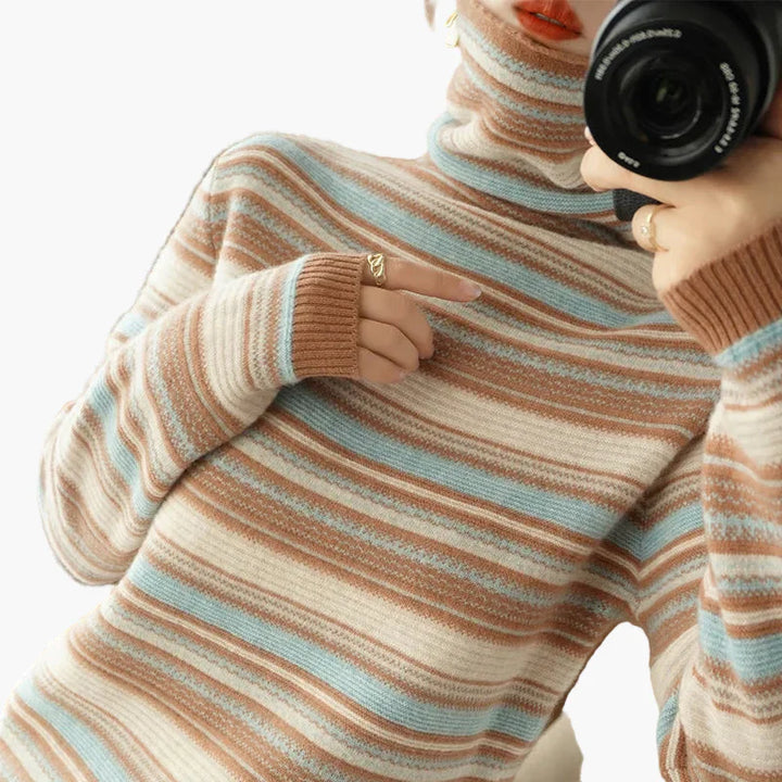 Stilla | Rullekrave Sweater I Retro-Stribemønster - Mode Vinter Sweater til Hverdag & Fritid