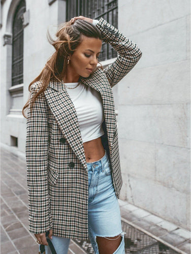 Stilla | Rutet Blazerdesign med Moderne Snit