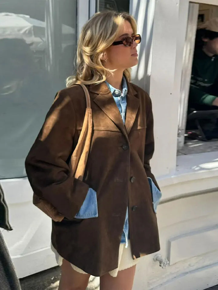 Stilla | Suedejakke med elegant præg