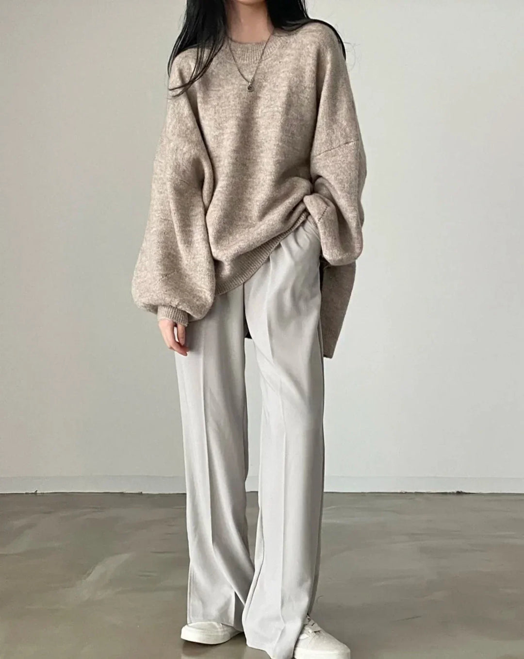 Stilla | Elegant trøje med moderigtig accent