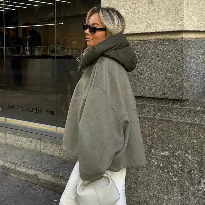 Stilla | Casual og Løs Dame Jakke Med Hætte