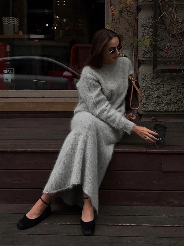 Stilla | Dameensemble i Mohair med nederdel og pullover