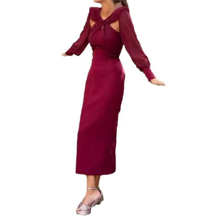 Stilla | Elegant Midi Kjole med Ajouré Detalje