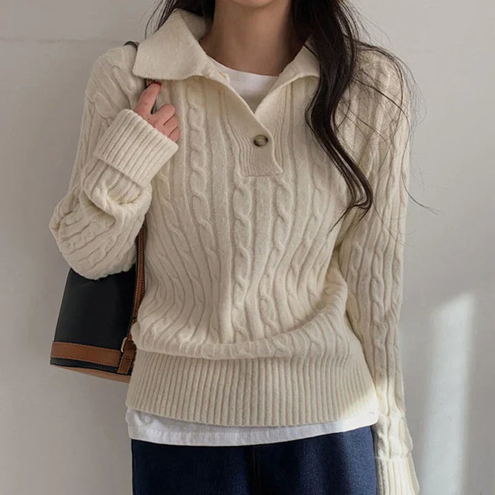 Stilla | Dame sweater med drejet polo krave