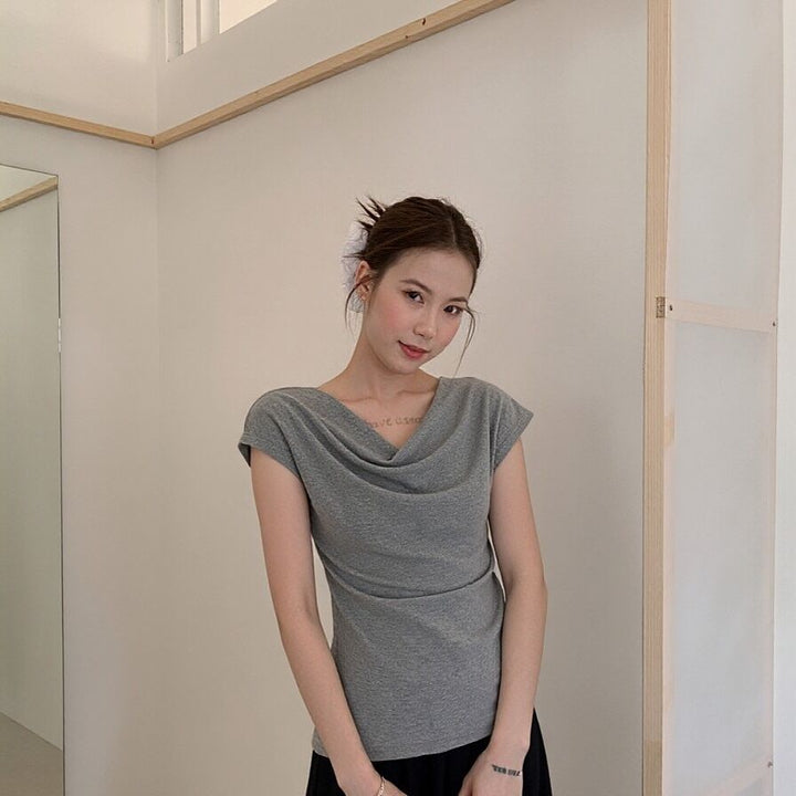Dame kortærmet T-shirt med rynker slim fit