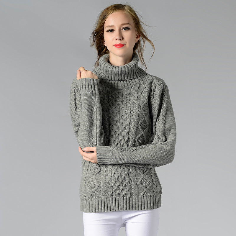 Stilla | Dame rullekrave sweater med lange ærmer og kabelstrik