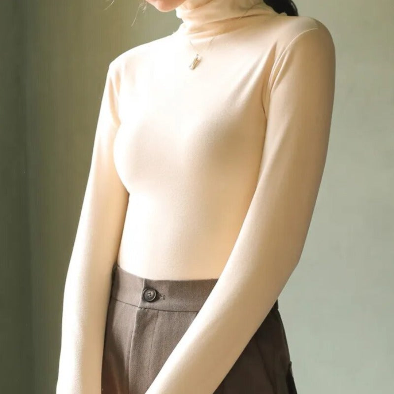 Stilla | Velour turtleneck sweater til kvinder