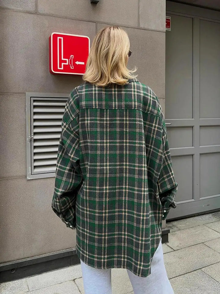 Stilla | Vinlese Ternet Oversized Bluse