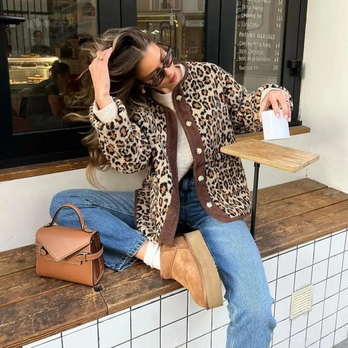 Stilla | Elegant Leopardstrikjakke