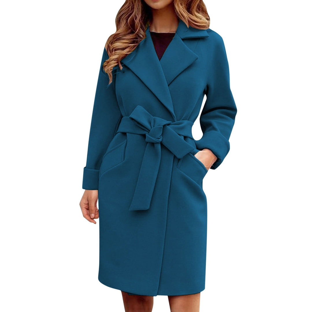 Stilla | Lang Trenchcoat Med Knappbar Strop i Skinnende Farver